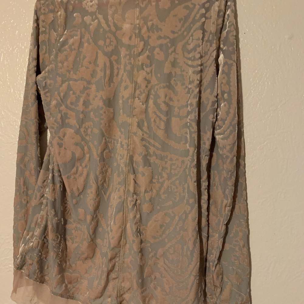 Top - Picture 3 of 4